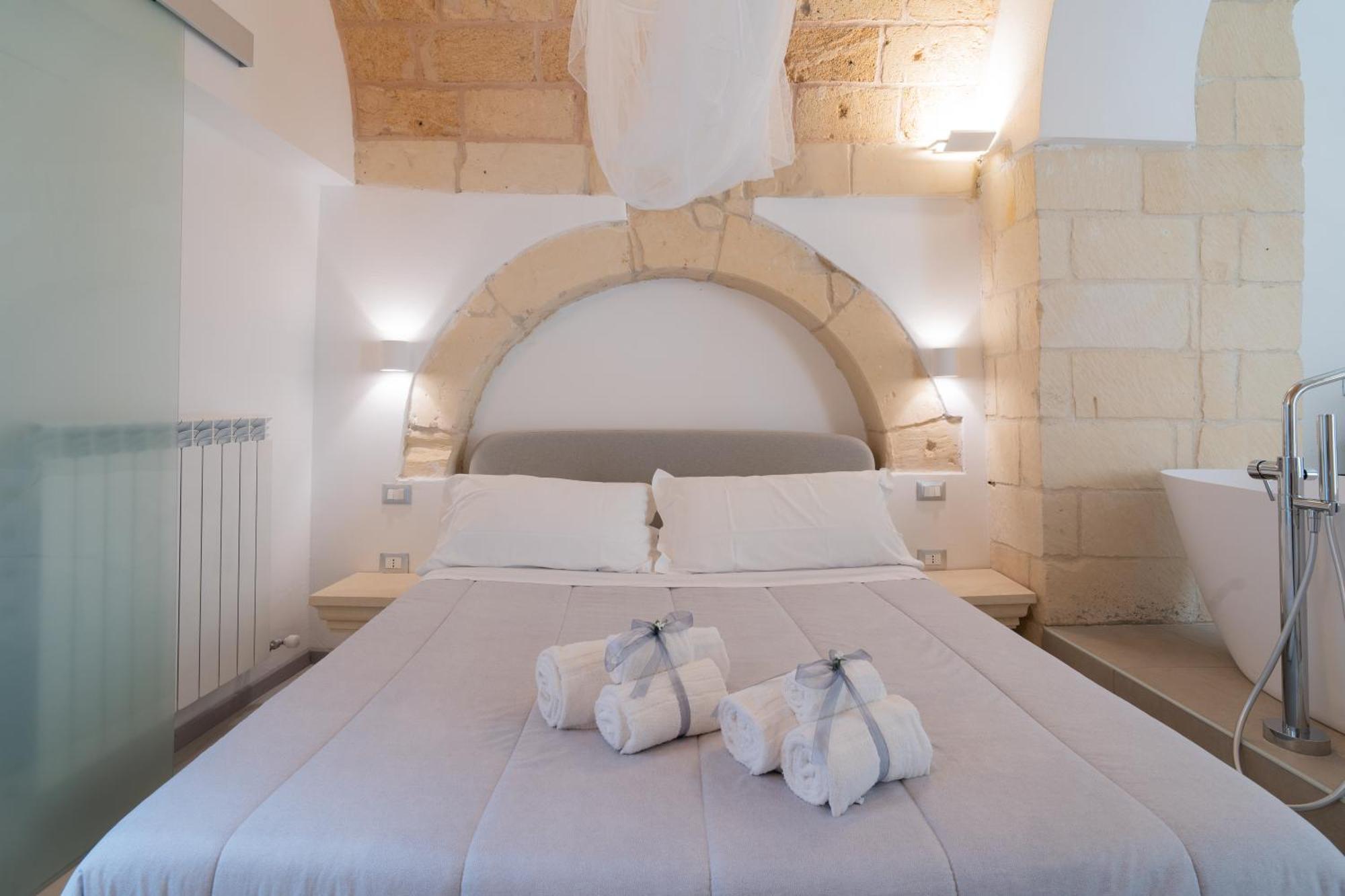 Dimora Barocca Luxury Suites Lecce Exterior photo