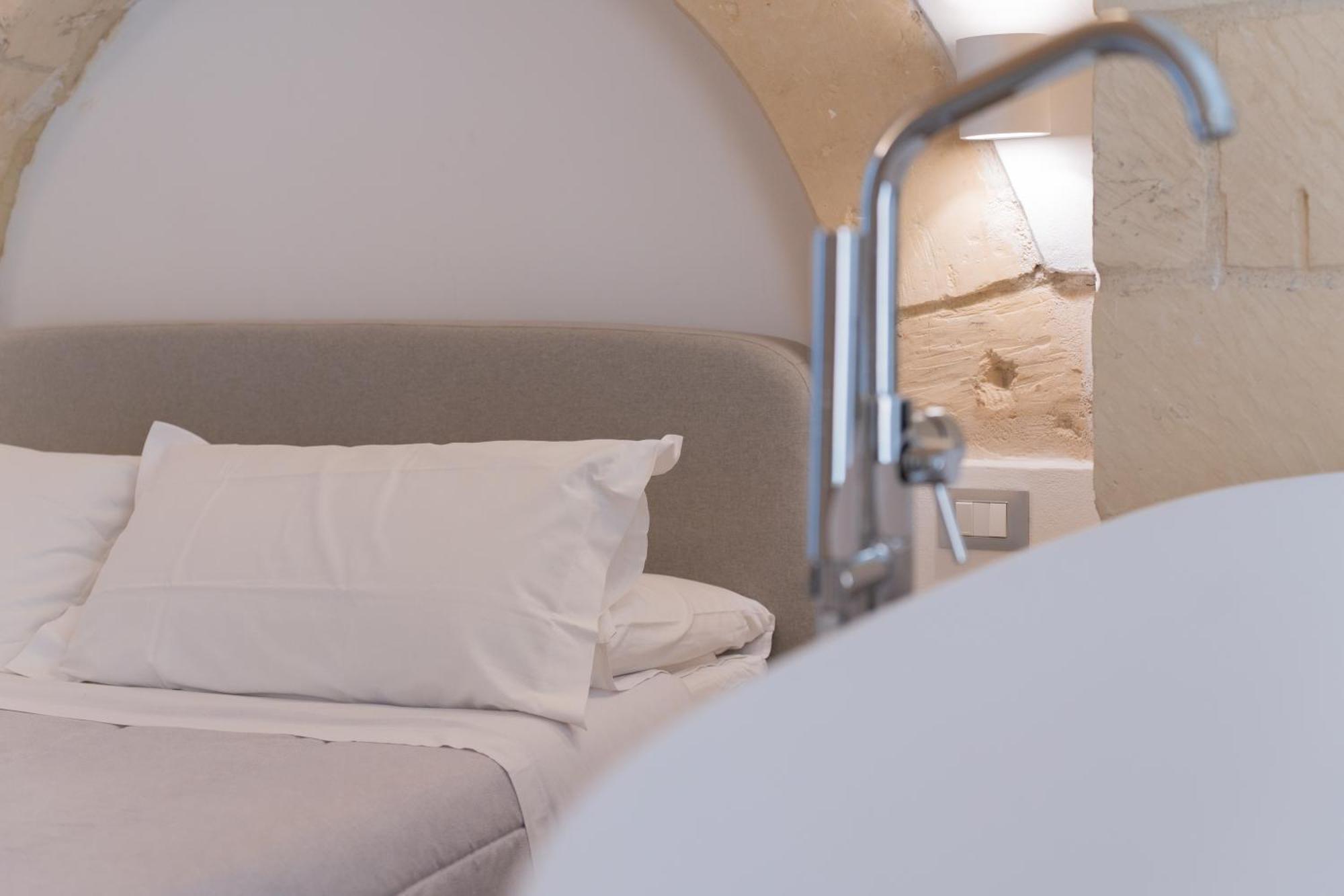Dimora Barocca Luxury Suites Lecce Exterior photo