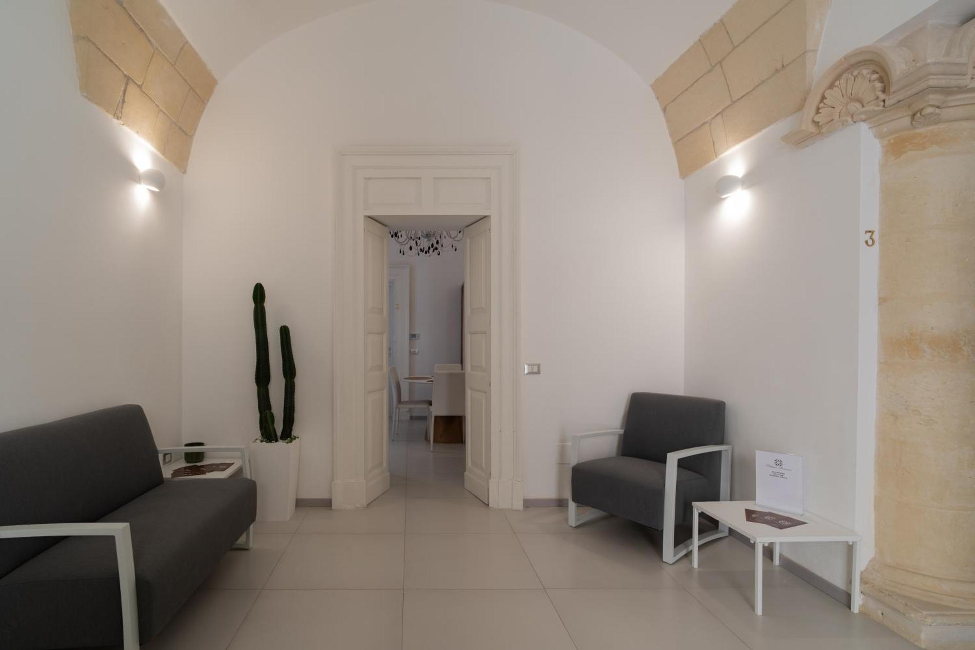 Dimora Barocca Luxury Suites Lecce Exterior photo
