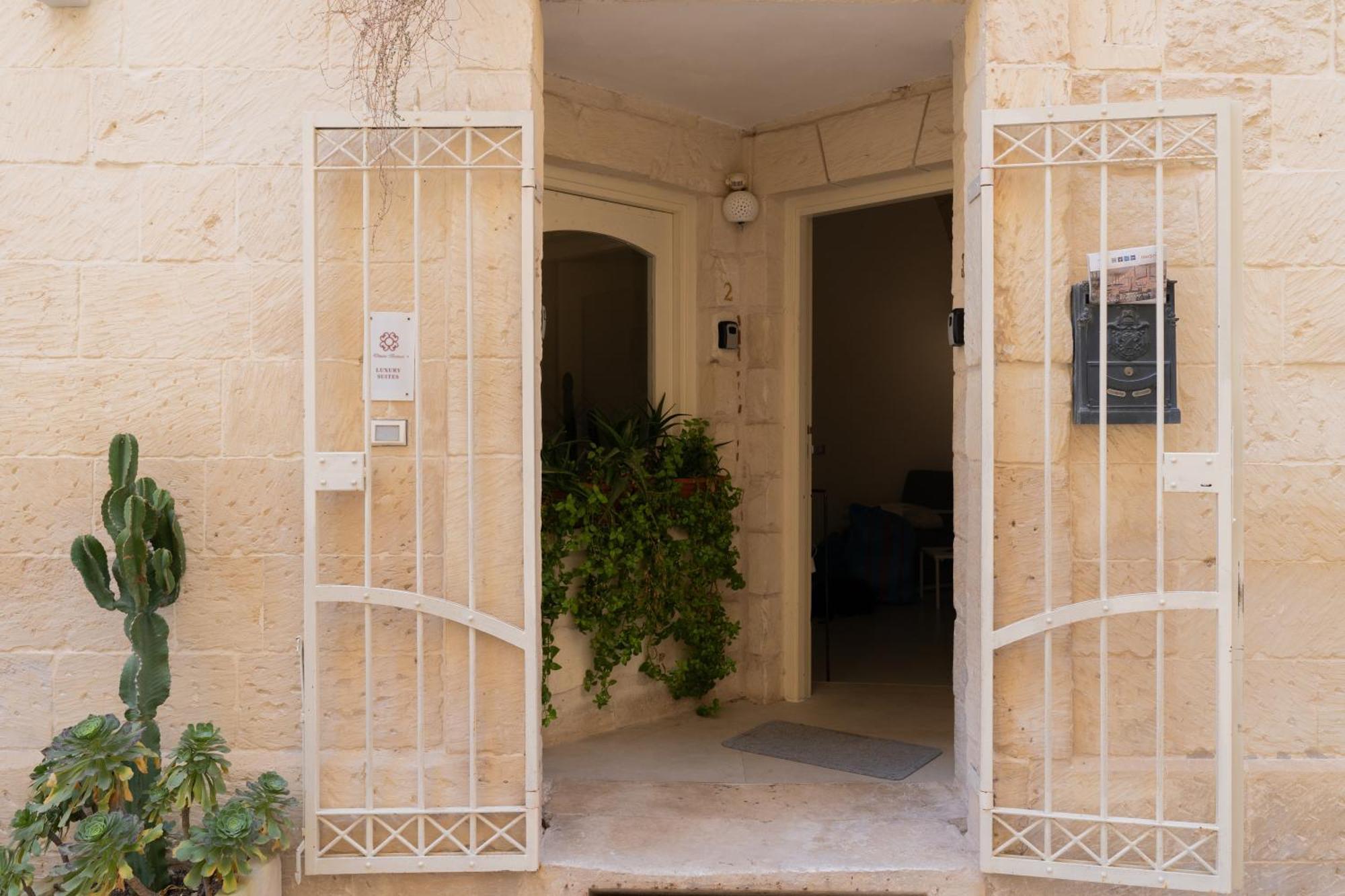 Dimora Barocca Luxury Suites Lecce Exterior photo